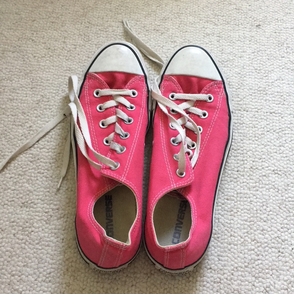 Pink converse all stars